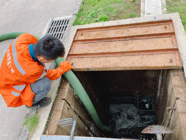 朝阳抽化粪池